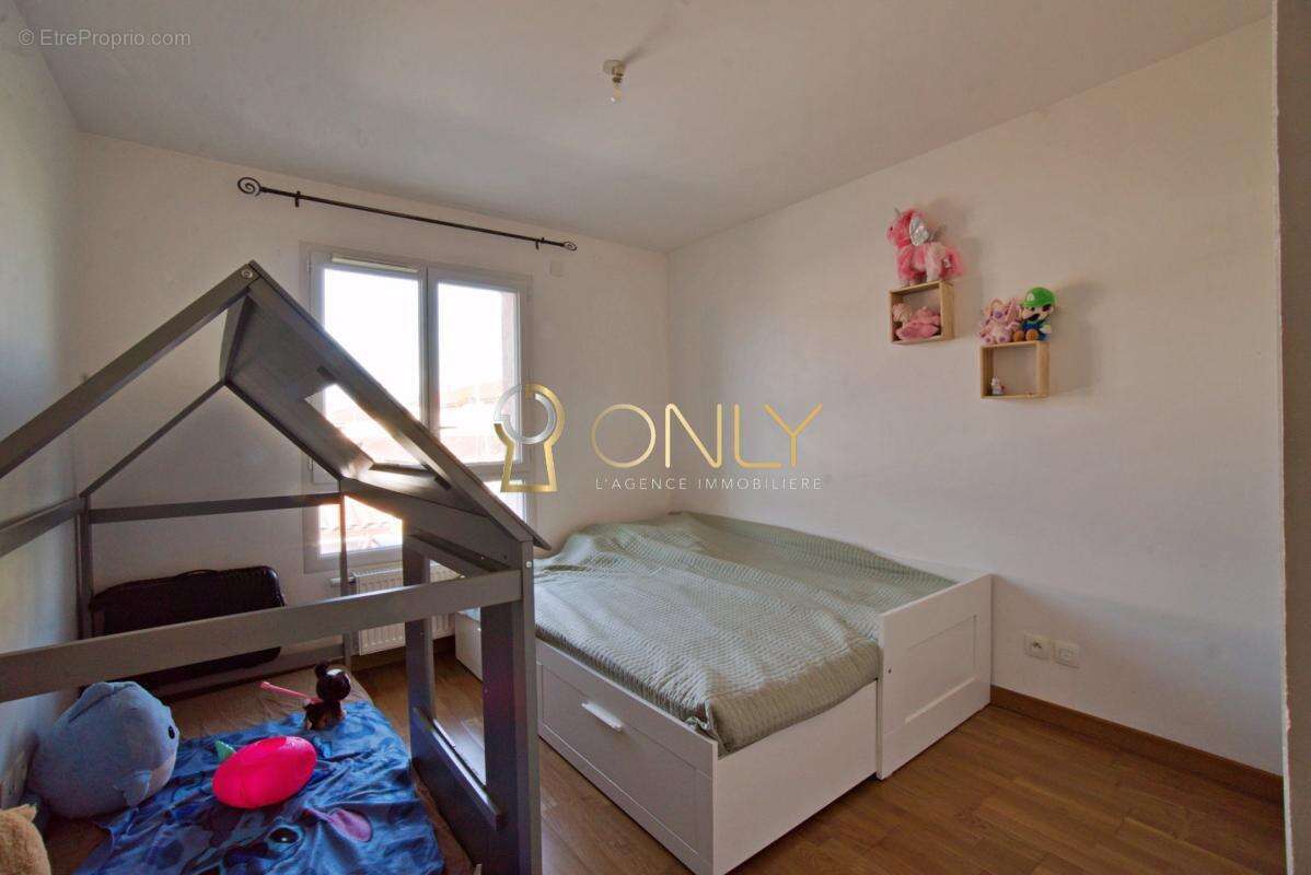 Appartement à QUINCIEUX
