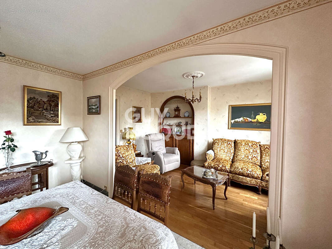 Maison à SAINT-SYMPHORIEN-SUR-COISE