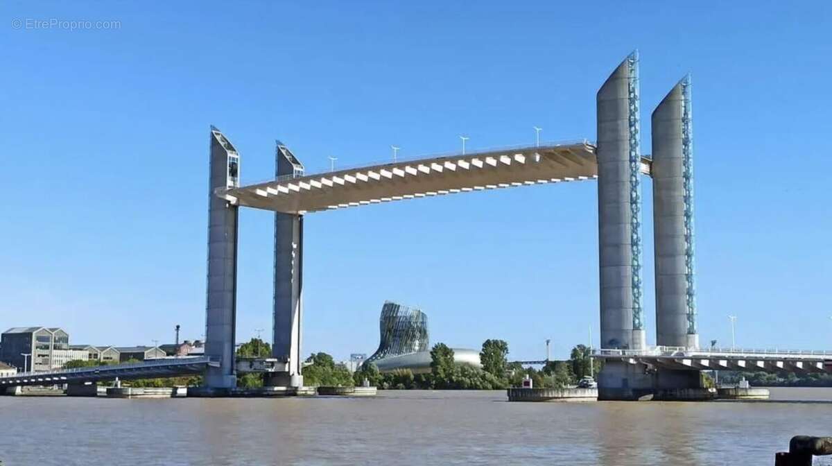 Appartement à BORDEAUX