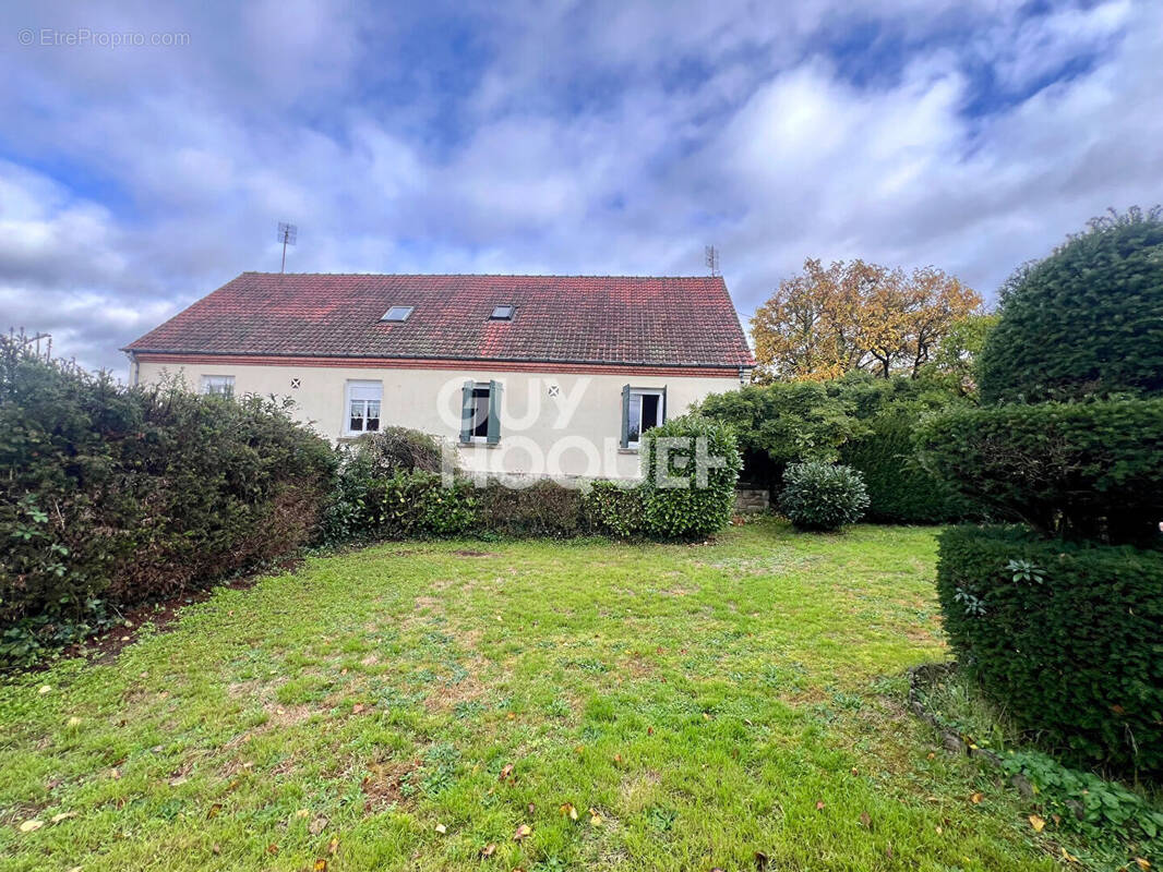 Maison à GUEUGNON