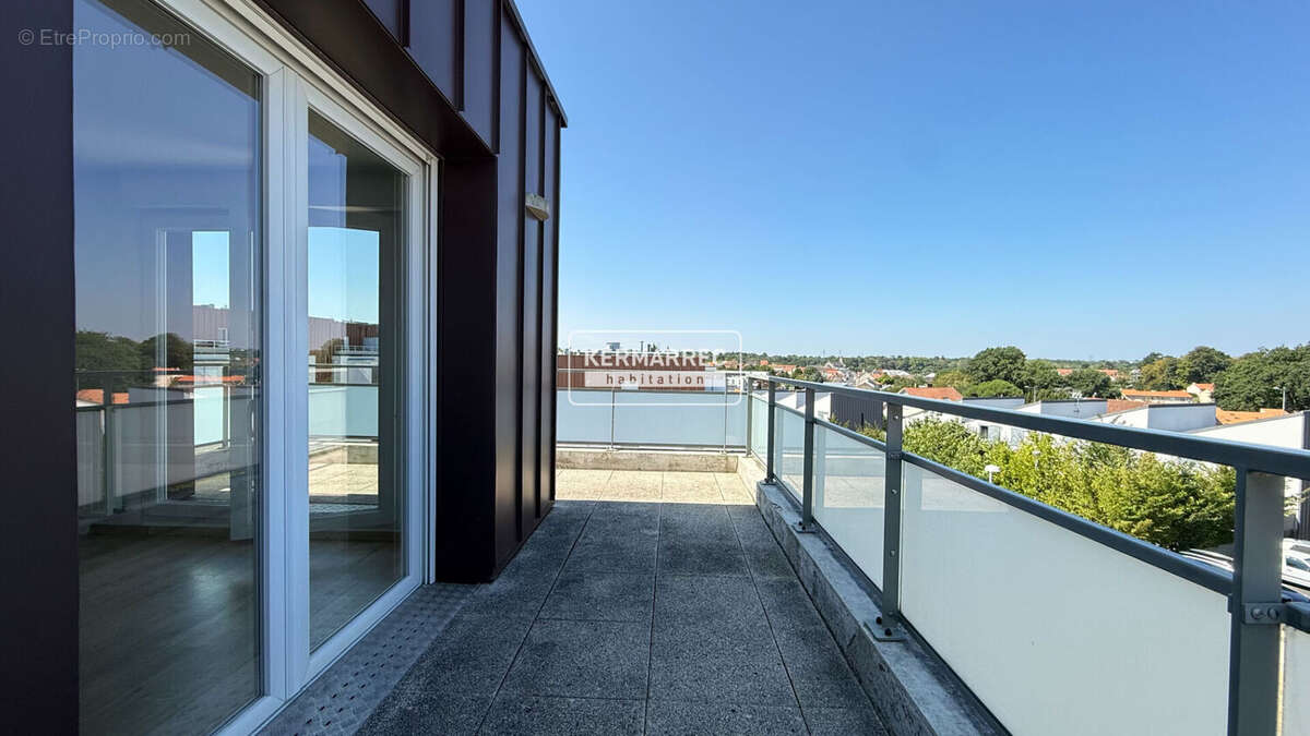 VERTOU BEAUTOUR - Appartement T4 lumineux avec terrasse et 2 parkings en sous-sol - photo 10