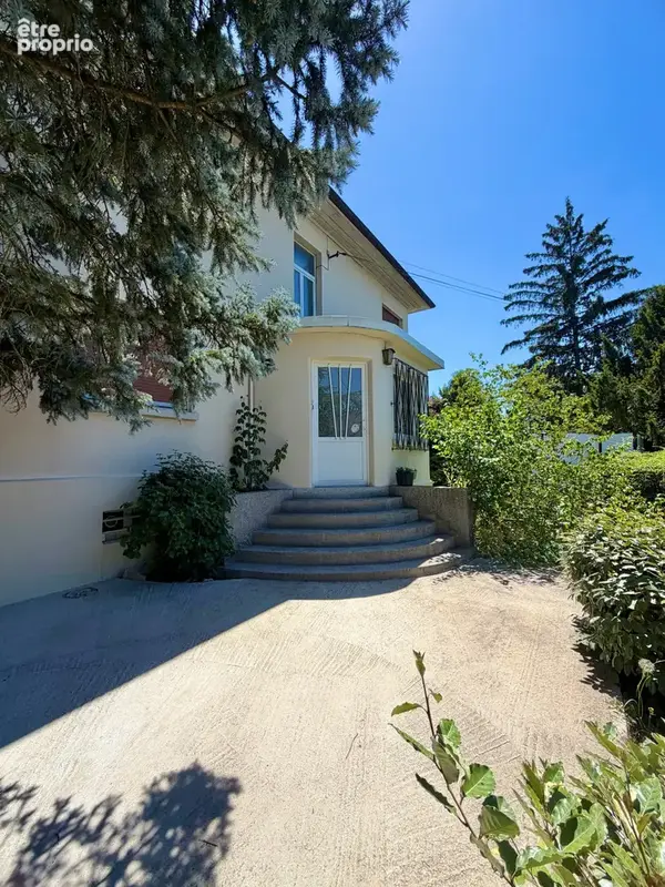 Appartement 4 pièces de 112 m2 avec jardin sur les hauteurs - photo 2