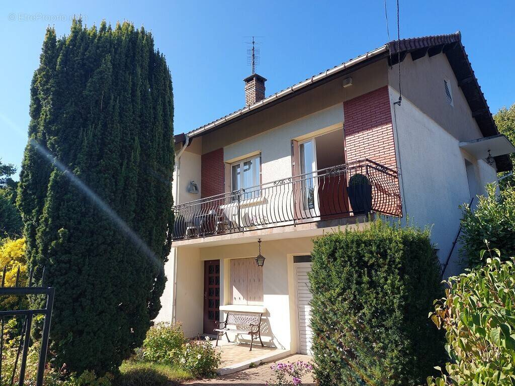 Maison à BOUSSY-SAINT-ANTOINE
