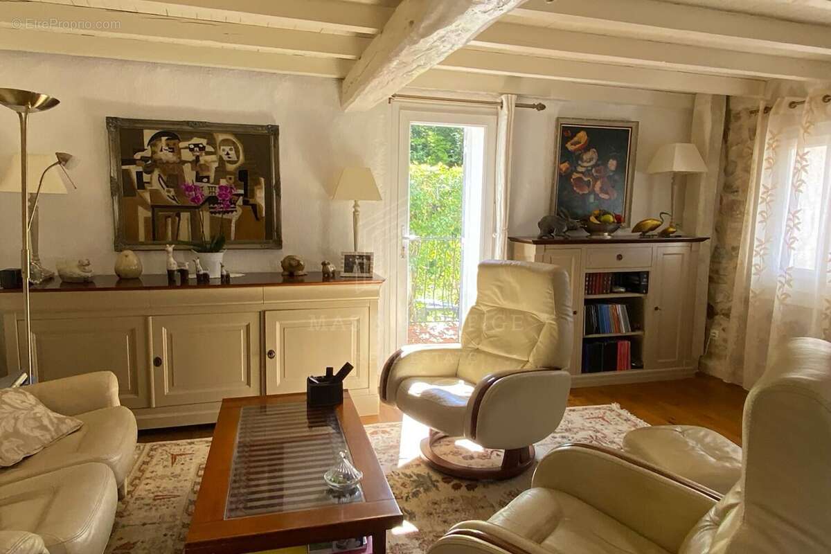 Maison à SAINT-LAURENT-DE-CERDANS