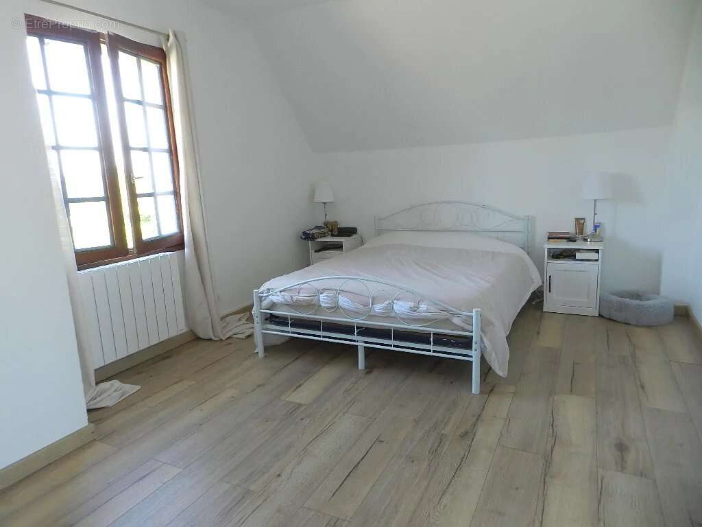 A ETE VENDUE PAR NOS SOINS   .......   BELLE CONTEMPORAINE DE 120 M² HAB, sur Sous-Sol complet et Plus de 1 350 m² de Terrain. - photo 24