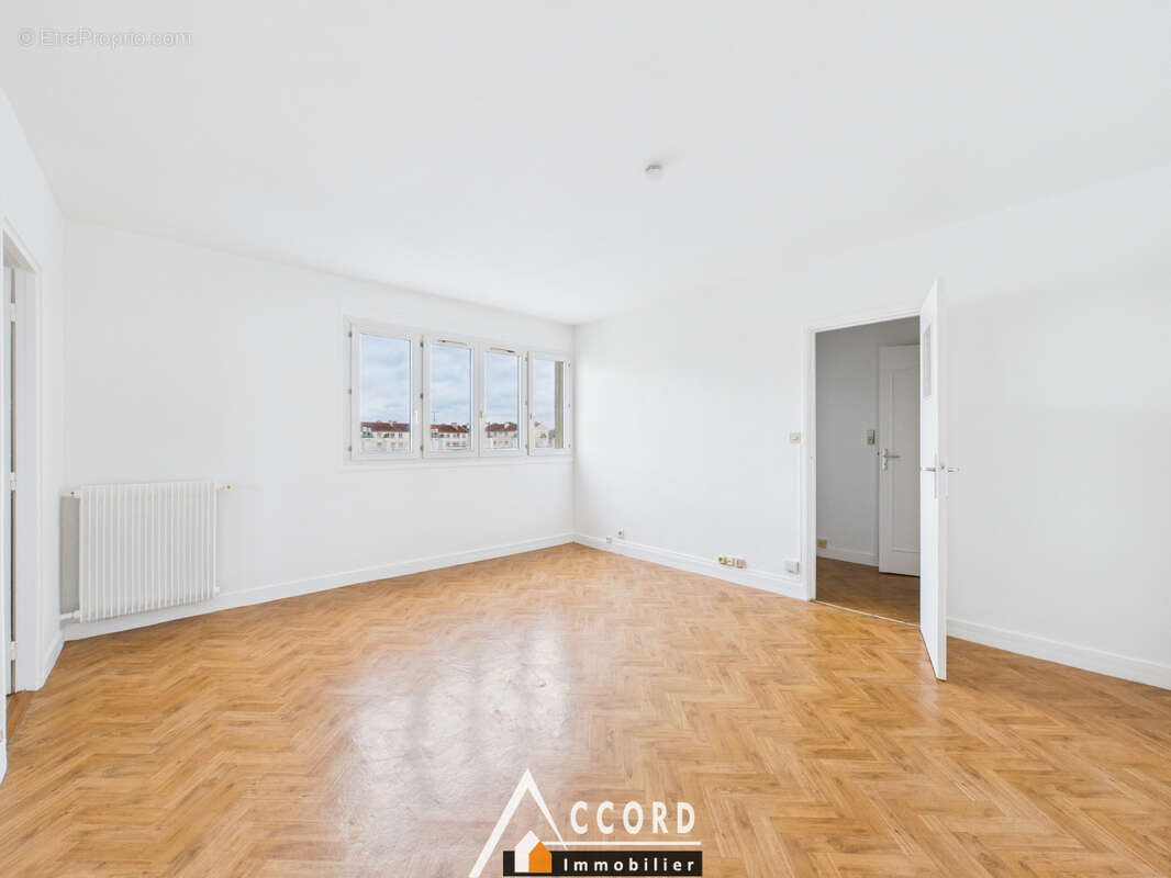 Appartement à SARTROUVILLE