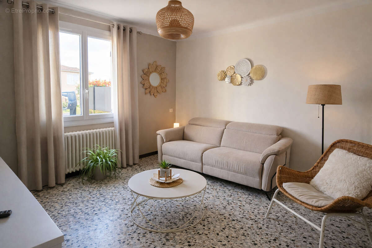 Maison à MORIERES-LES-AVIGNON