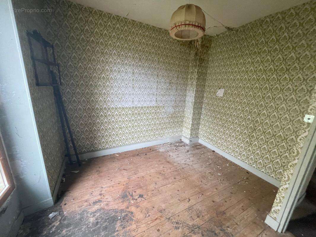 Maison à NANTEUIL-LE-HAUDOUIN