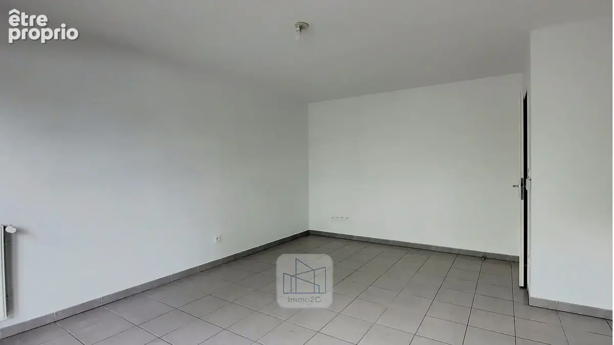 Nantes Doulon - Appartement T2 de 2015 avec stationnement ! - photo 7