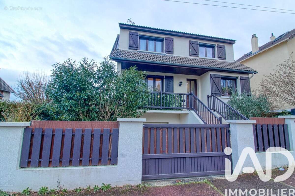 Photo 2 - Maison à VERNEUIL-SUR-SEINE