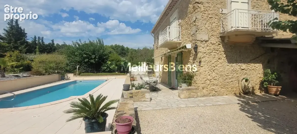 Pont-Saint-Esprit maison en pierre, dont 3 suites parentales et piscine 10x4 dans quartier résidentiel sur 1356 m² de terrain cl - photo 2