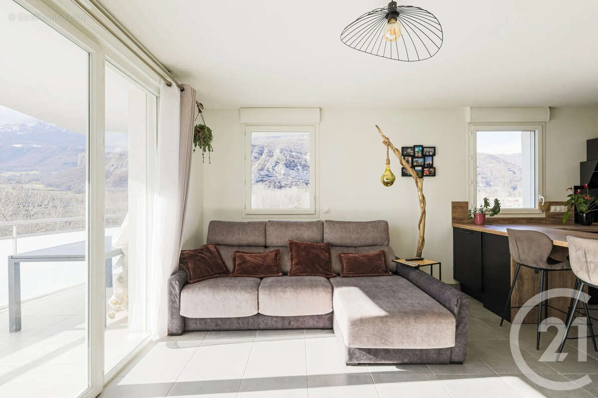 Appartement à LE PONT-DE-CLAIX