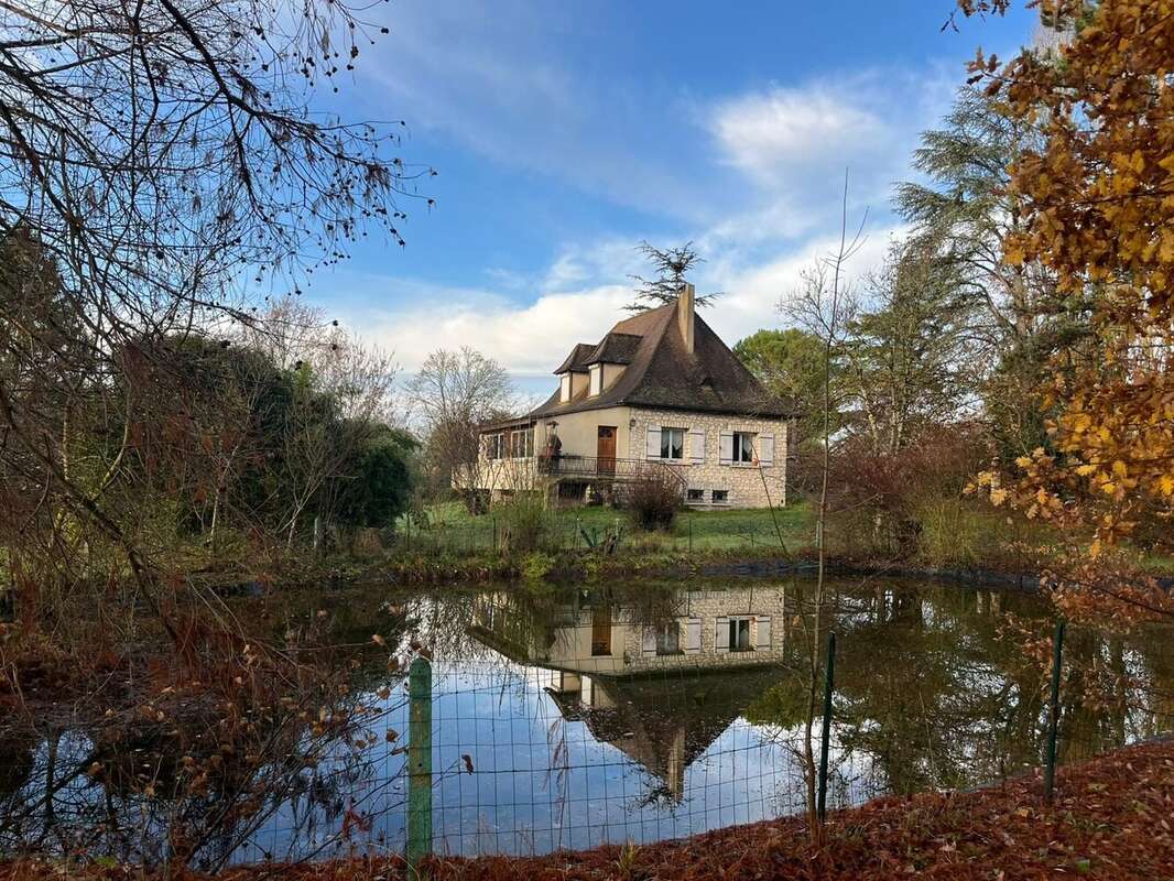 Maison à ISSIGEAC