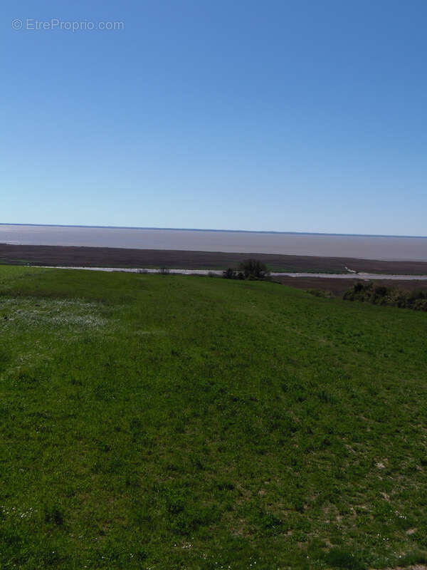 Maison à CHENAC-SAINT-SEURIN-D&#039;UZET