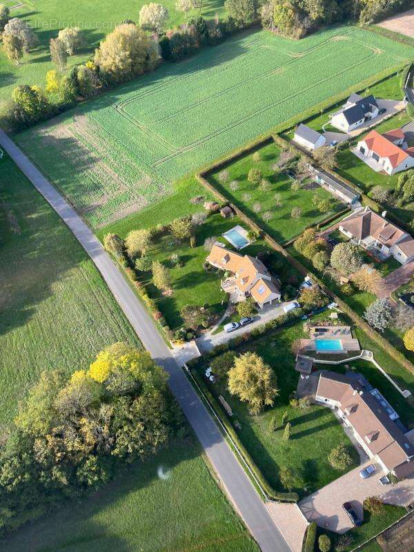 Maison à THOIRY