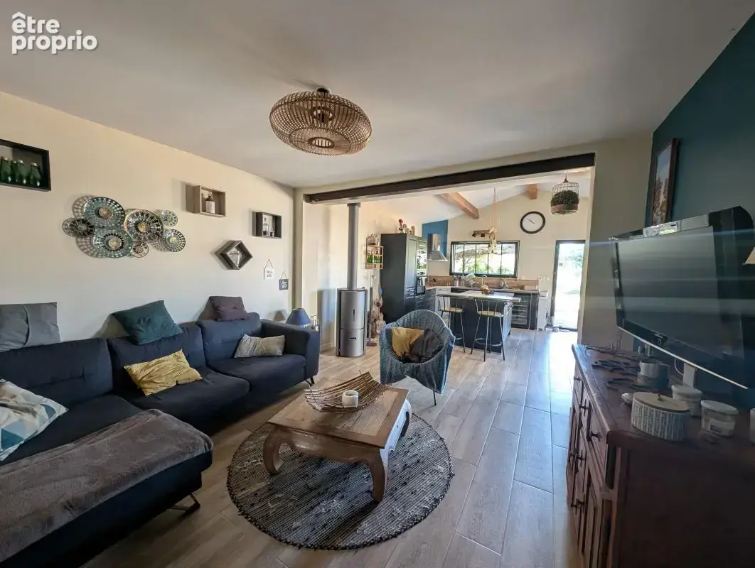 Lézignan-la-Cèbe : belle maison de plain-pied rénovée, au calme d'une impasse - photo 3