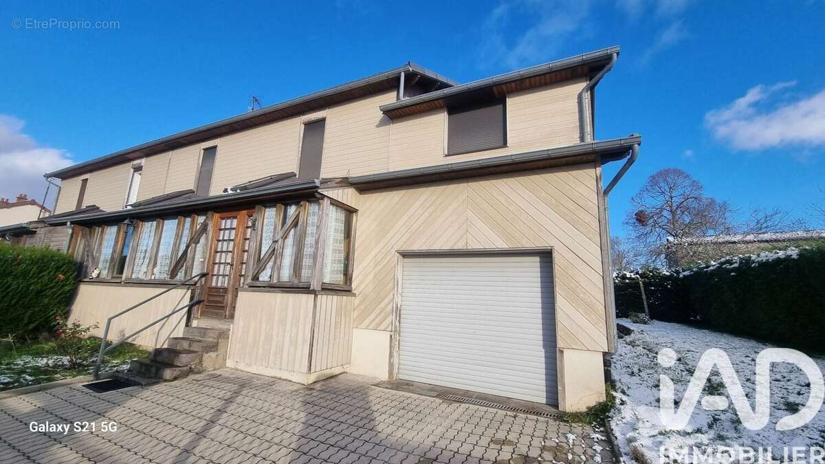 Maison 202 m² à Messeix  - photo 3