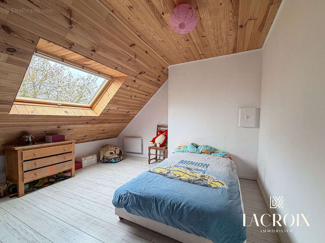 Maison à LA CHAPELLE-DES-FOUGERETZ