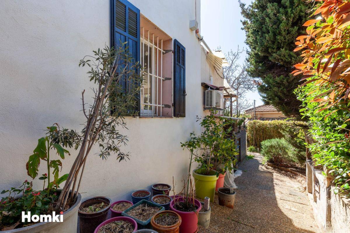 Appartement à MARSEILLE-12E