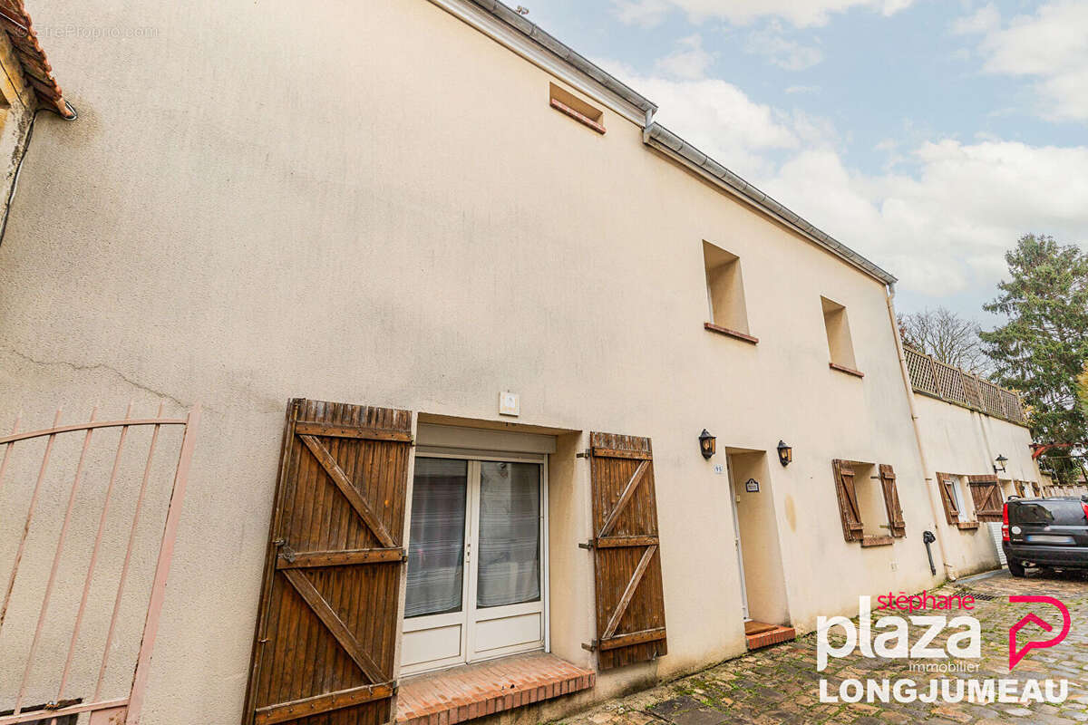 Maison à SAULX-LES-CHARTREUX