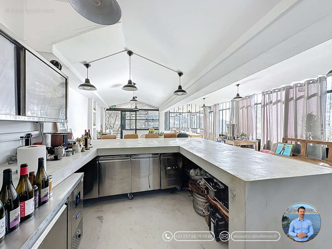 Commerce à CASTELLAR