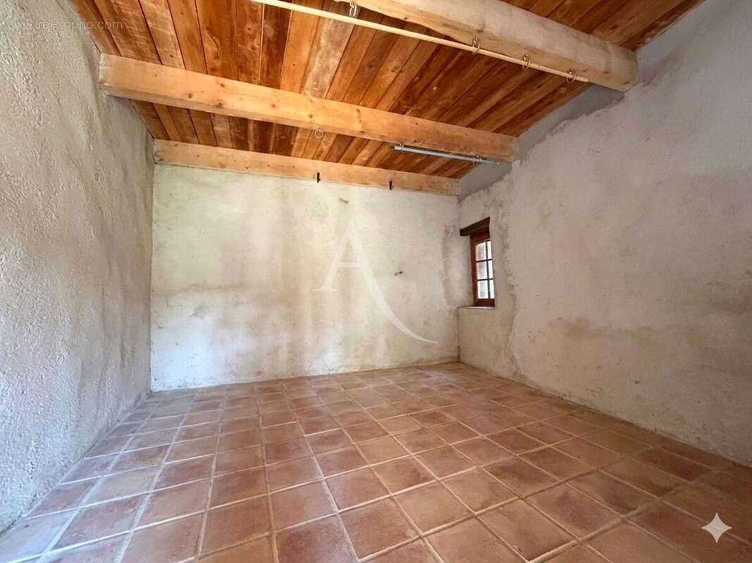 Autre à VINON-SUR-VERDON