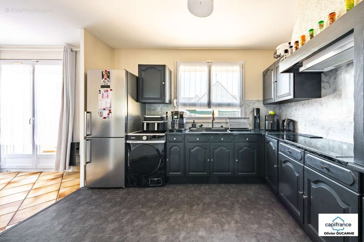 Maison louée à vendre, 6 pièces GENLIS (21) pour investisseur, 4 chambres, terrain arboré et garage - photo 7
