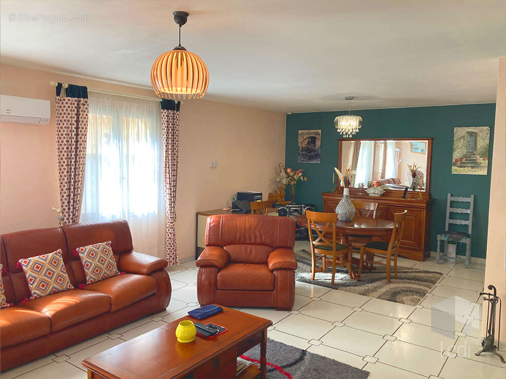 Maison à GRIGNAN