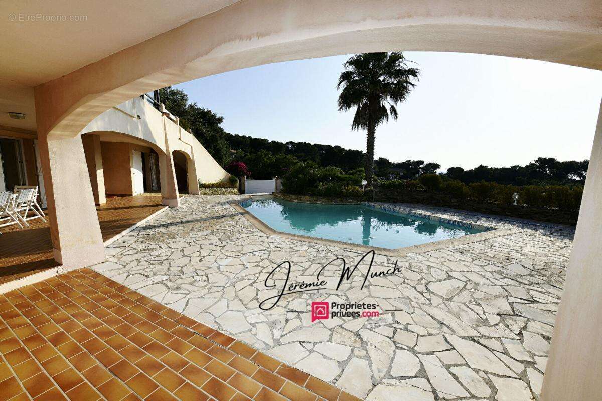 Maison à SIX-FOURS-LES-PLAGES