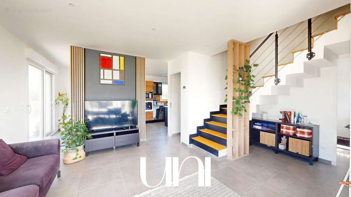 Maison à ESCOVILLE