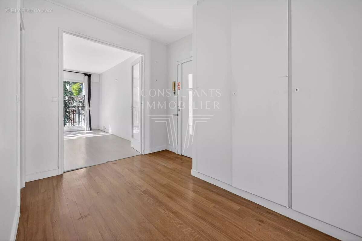 Appartement à LEVALLOIS-PERRET