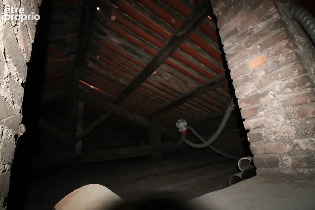 IMMEUBLE d'un total de 525 m2. - photo 22
