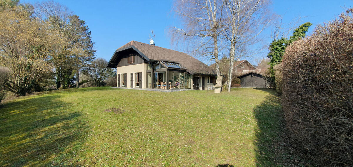 Maison à CRANVES-SALES