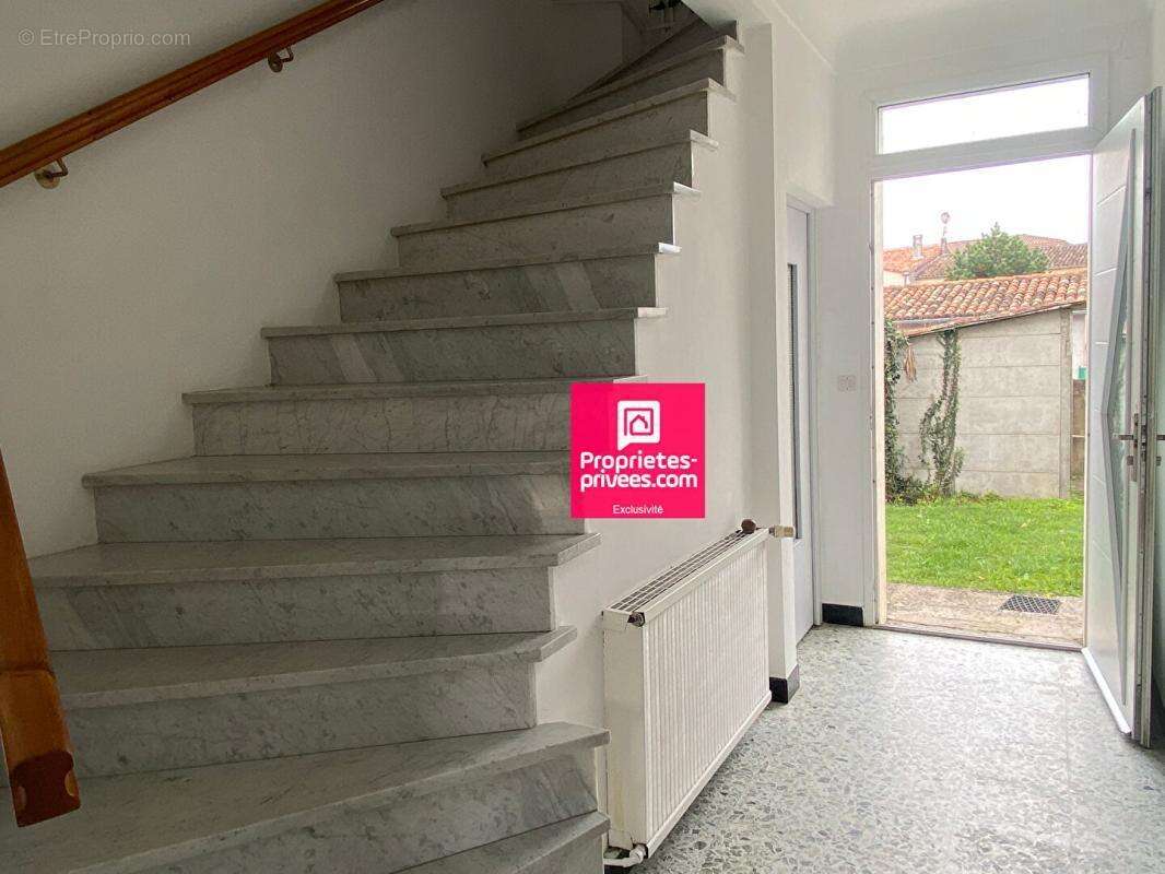 Maison à LAVARDAC