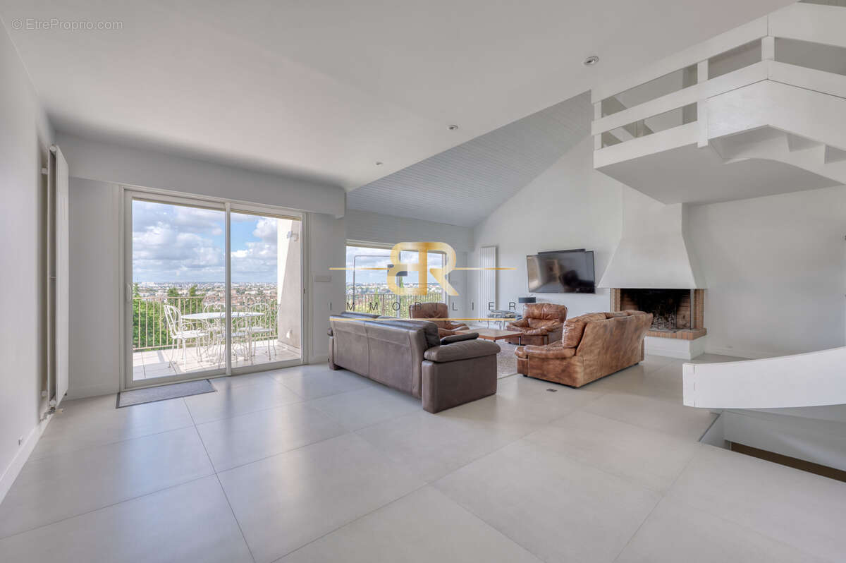 Maison à CHENNEVIERES-SUR-MARNE