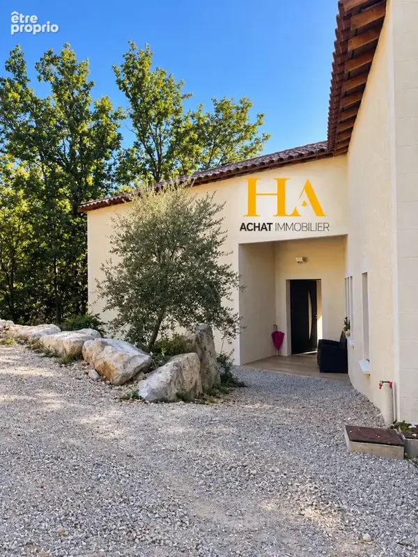 Laroque ( Dept 34) -  Propriété avec 2 chalets, piscine et 6 000 m² : un bien aux multiples possibilités - photo 2