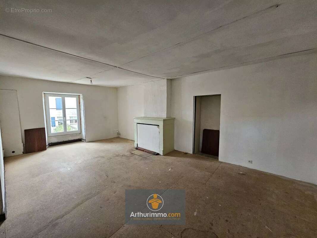 Maison à COURCON