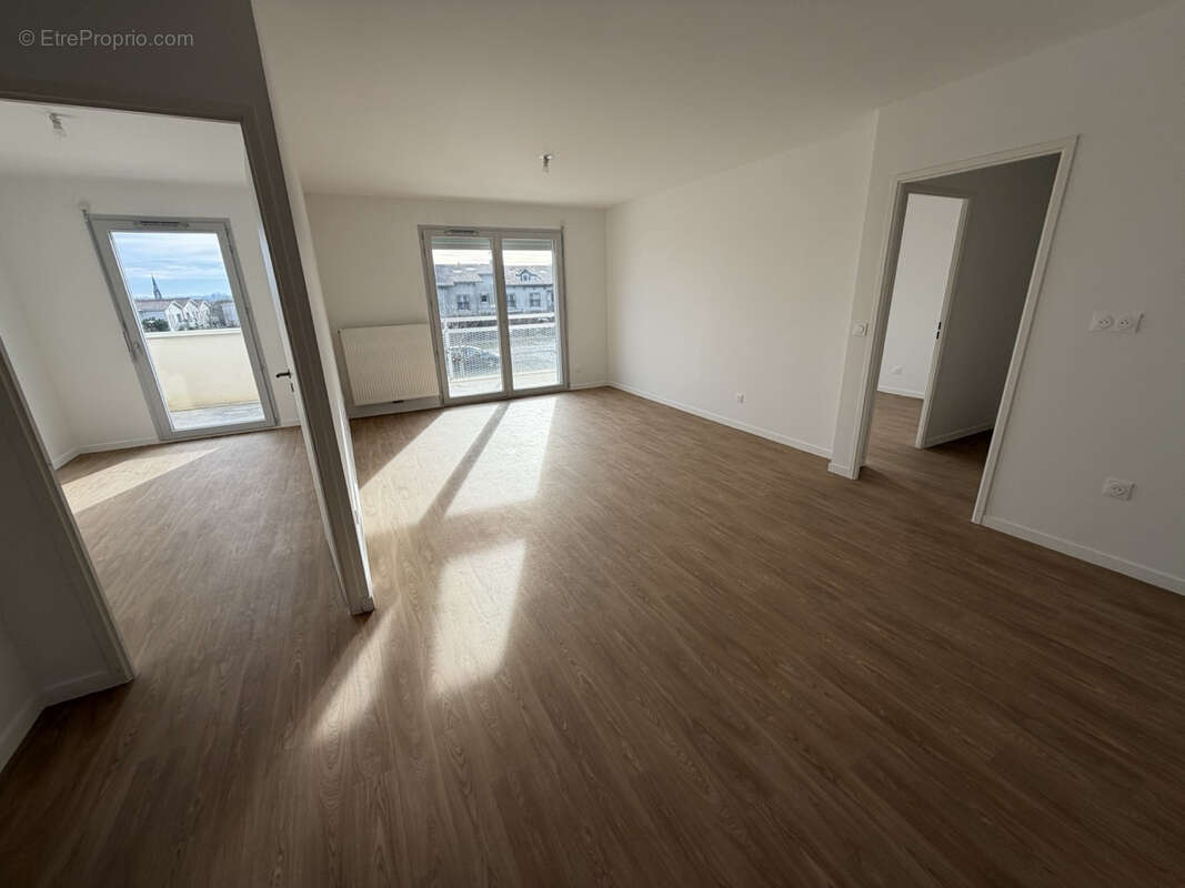 Appartement à TOULENNE