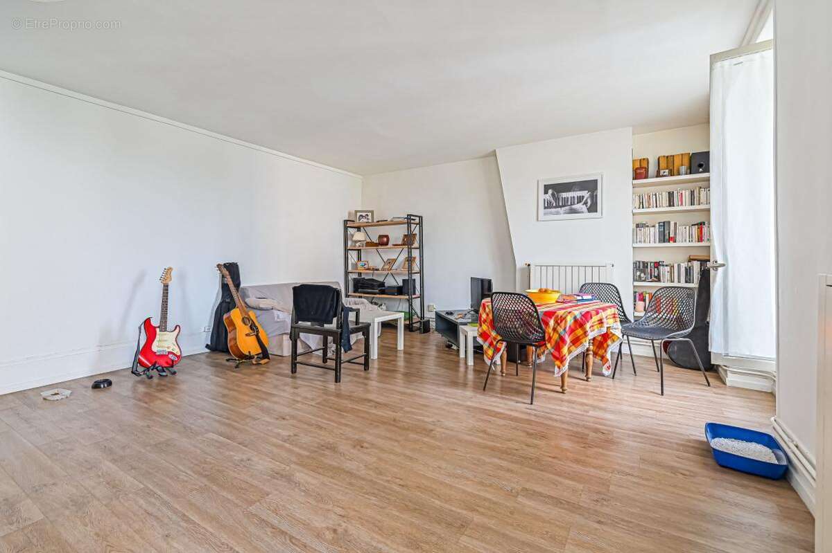 Appartement à PARIS-18E