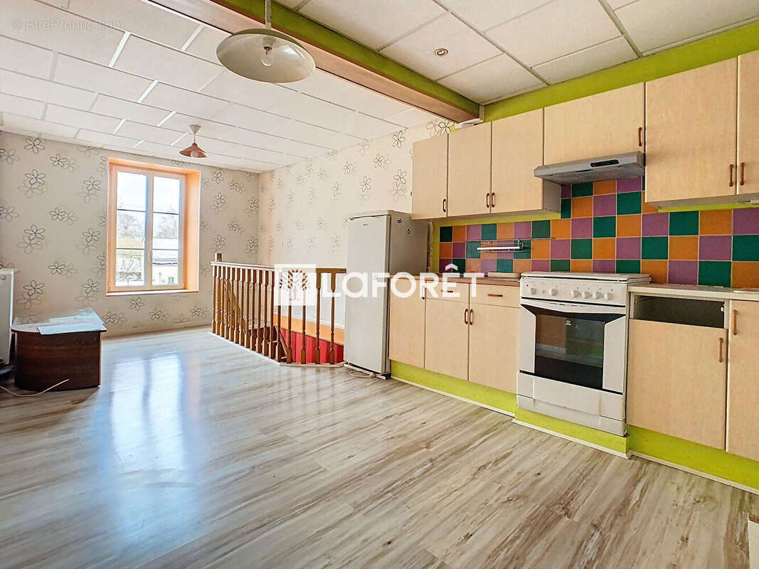 Maison à SAINTE-MENEHOULD