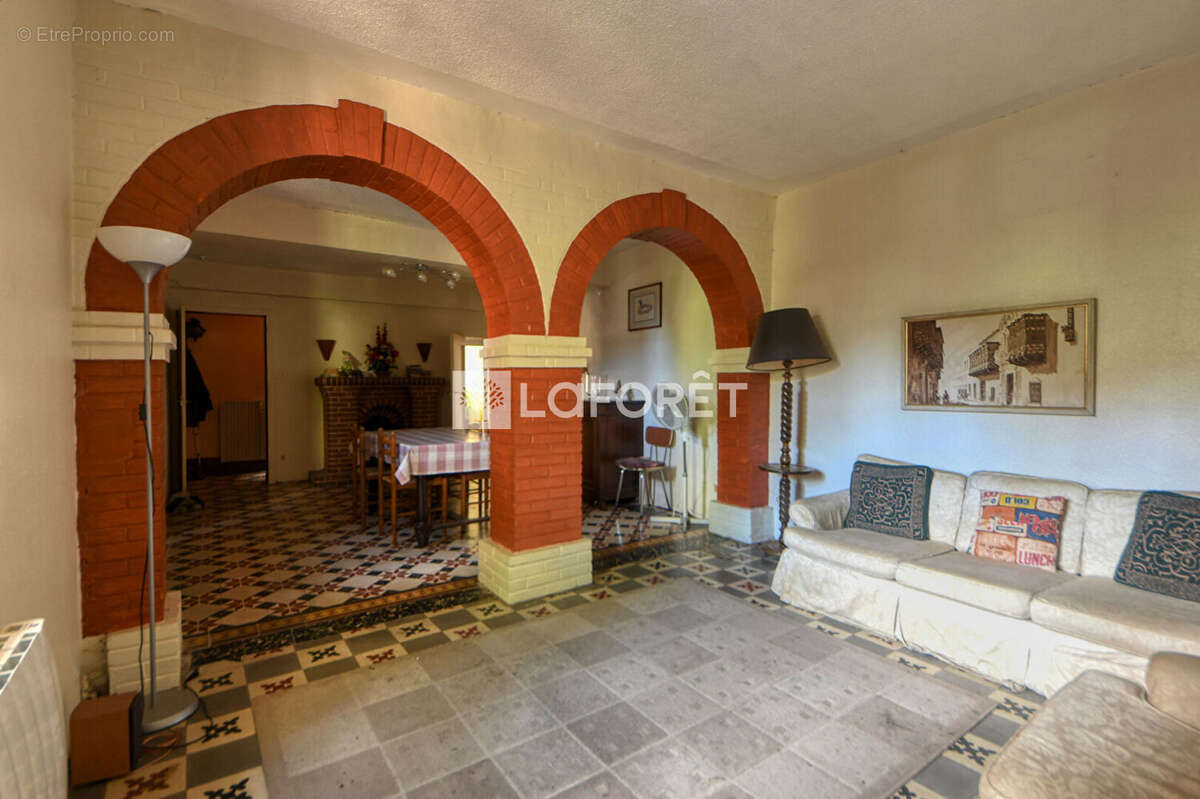 Maison à LISLE-SUR-TARN