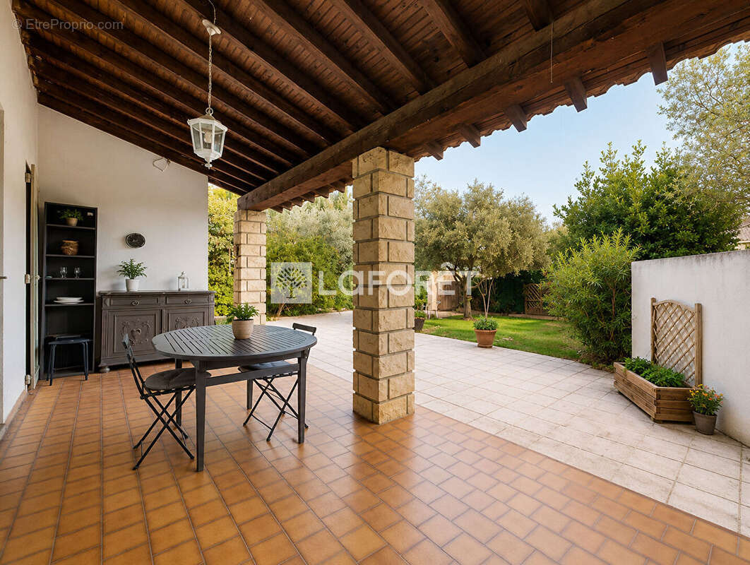 Maison à CHATEAUNEUF-DE-GADAGNE