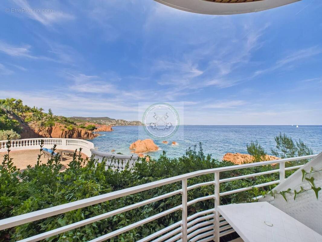 Appartement t3 cap nérée vue panoramique piscine saint-raphaël - photo 2