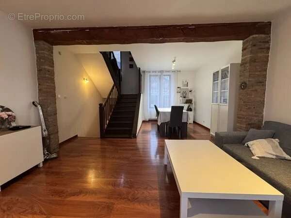 Maison à PIERRE-CHATEL