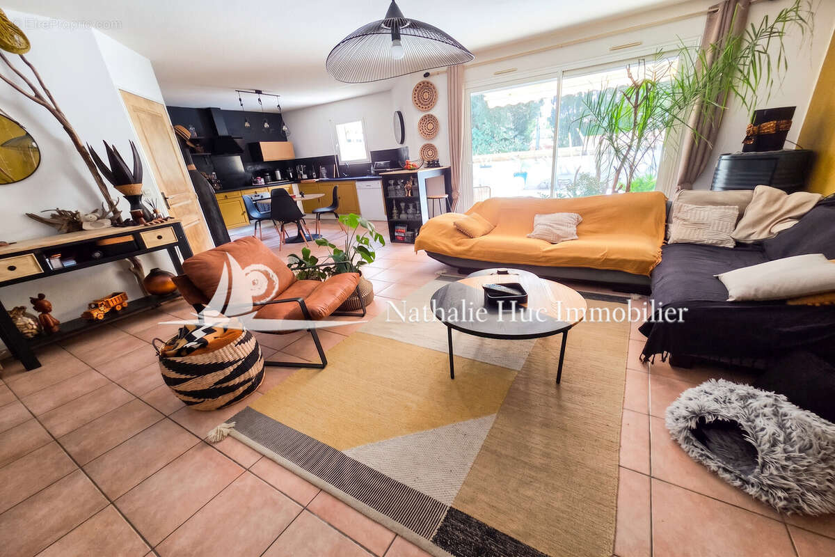 Maison 101 m² à Canet-En-Roussillon  - photo 2