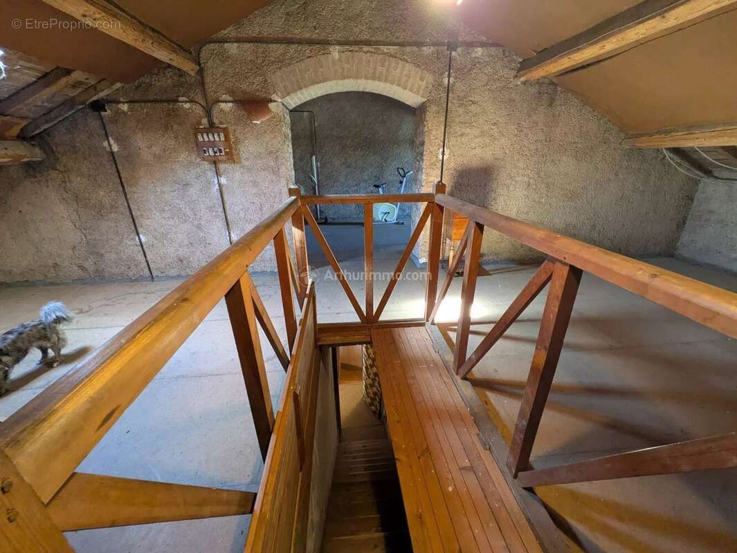 Maison à NEUFCHATEAU