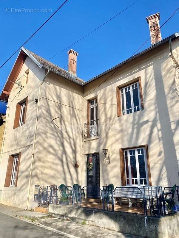 Maison à MONTAZELS