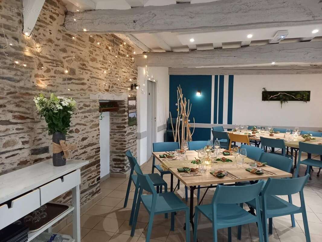 Photo 4 - Commerce à PUCEUL