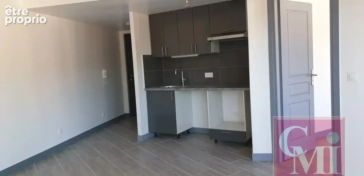 Appartement neuf avec terrasse en centre ville ! - photo 2