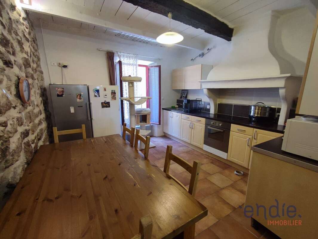 Appartement à LORGUES